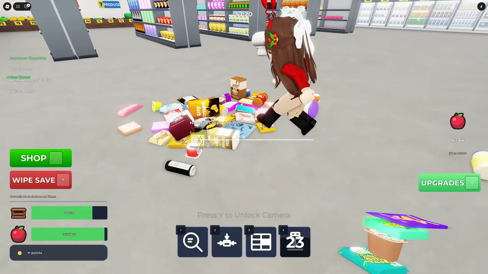 Clean the Supermarket 隊友角色在自己的分區整理散落商品，身後的貨架已經擺滿